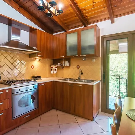 Casa Nefeli * Vragkaniotika